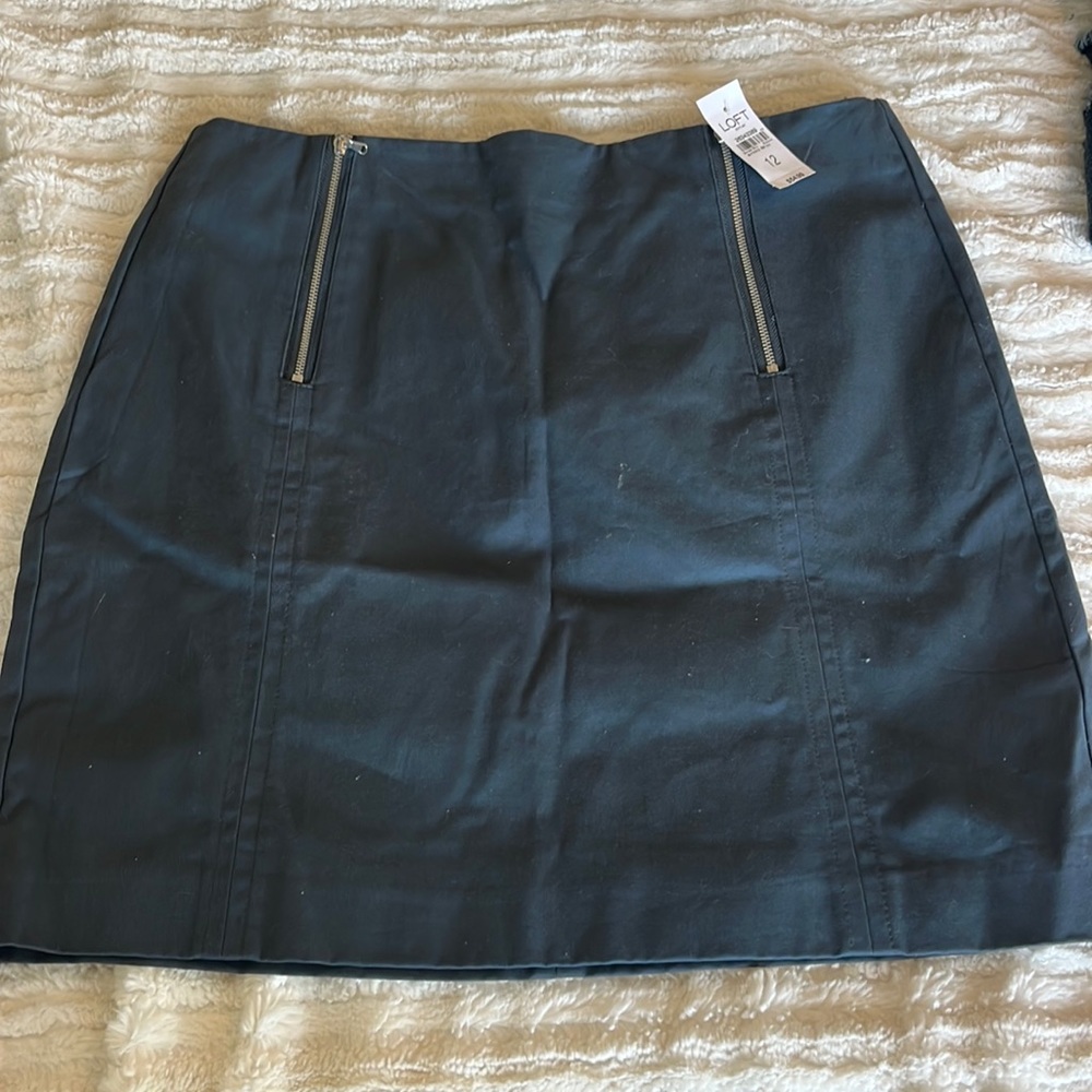 Navy blue zip skirt